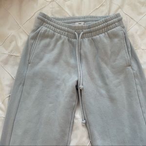 aritzia sweatpants in plein air